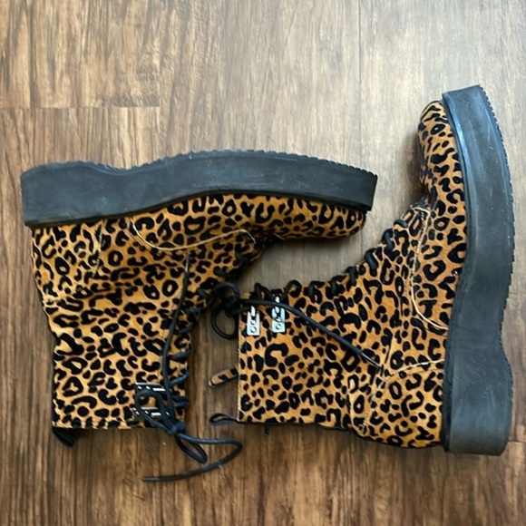 DIANE VON FURSTENBERG In Charge Leopard chunky suede Boots 9.5 - Picture 3 of 16